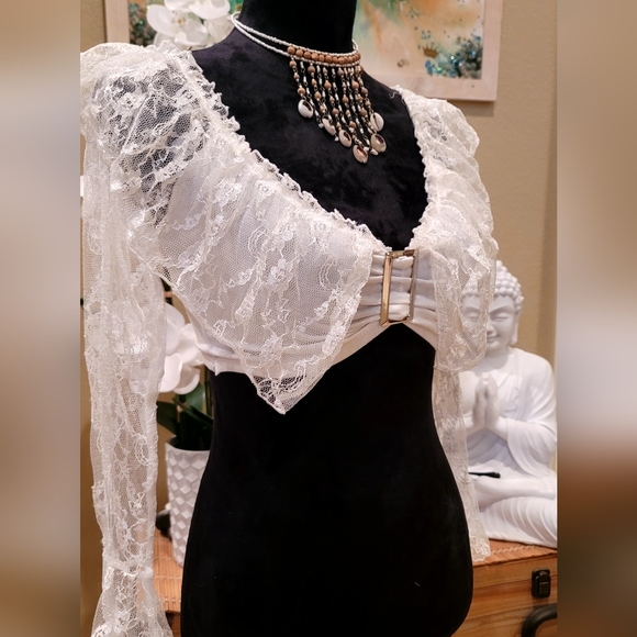 Unyx Tops - Vintage UNYX White Lace Bolero Shrug, Size S - Stunning & Unique!